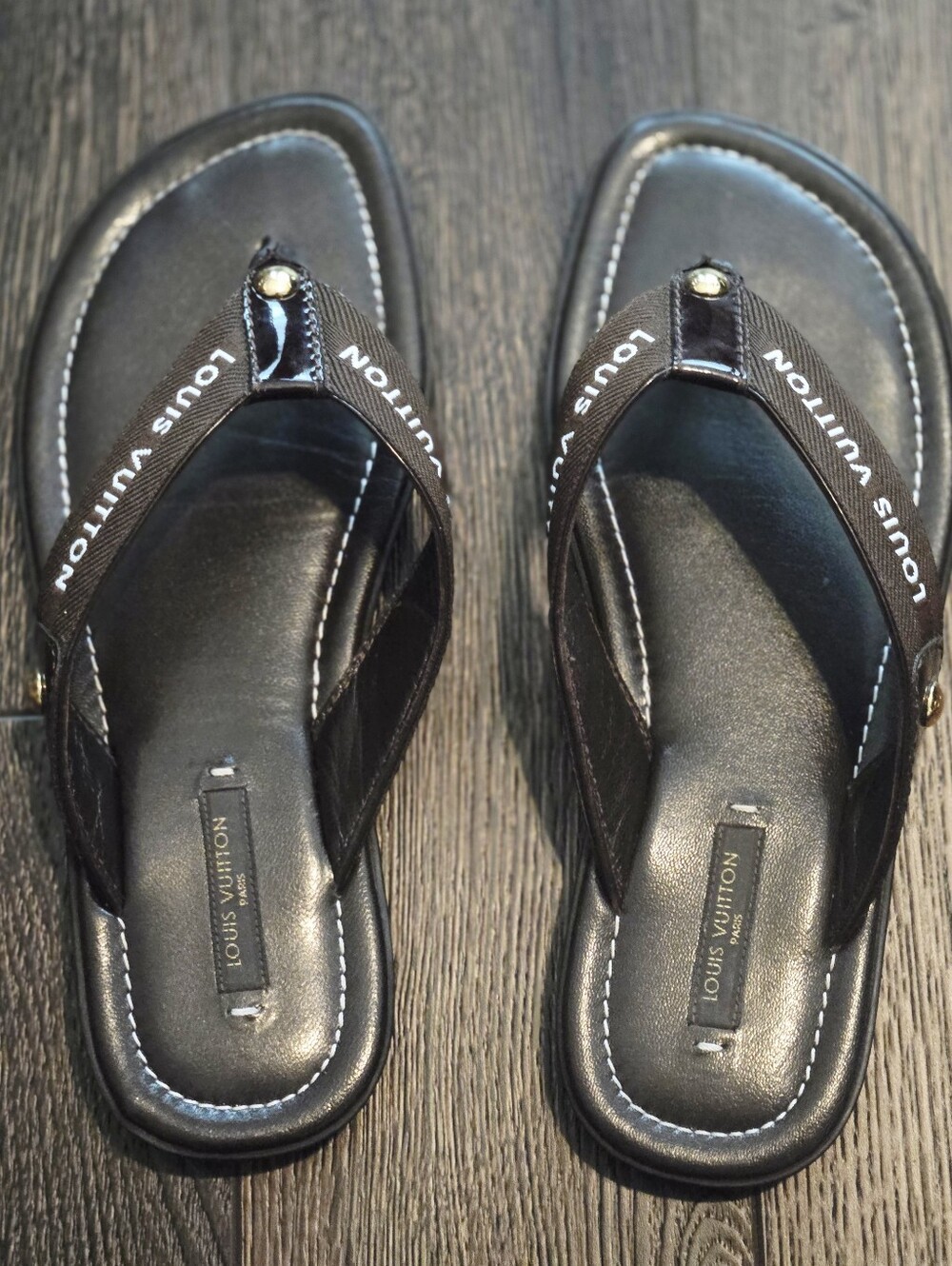 Louis Vuitton Brown Logo Thong Sandals - Picture 2 of 5